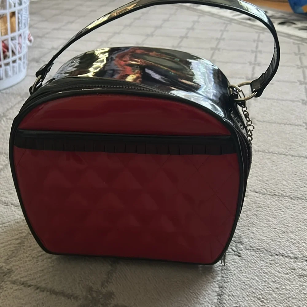 Lux de Ville Red&Black Patten Leather Retro Train Case